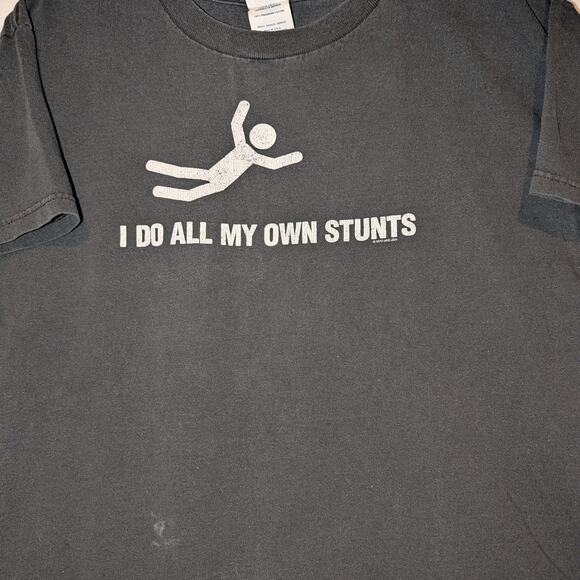 Y2K I Do All My Own Stunts t shirt - Picture 3 of 6